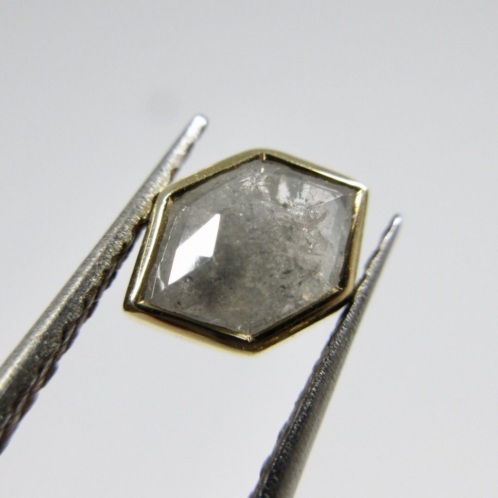 ナチュラルダイヤモンド（18Kフレーム）