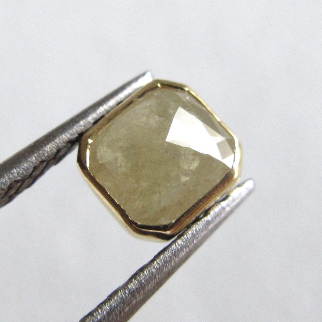 ナチュラルダイヤモンド（18Kフレーム）